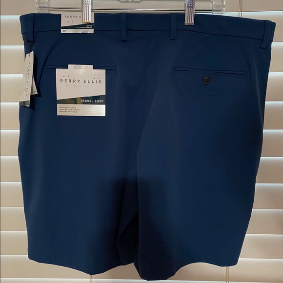 Perry Ellis Portfolio Travel Luxe Shorts - Picture 2 of 7